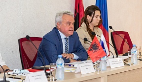 Mbi aktivitetin kushtuar Ditës së Gjuhës Ruse të zhvilluar në Universitetin e Tiranës